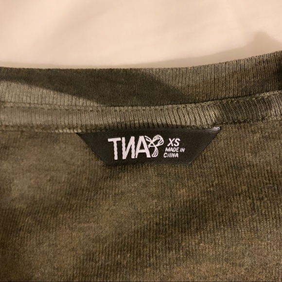 TNA camouflage high-low top - Picture 3 of 3